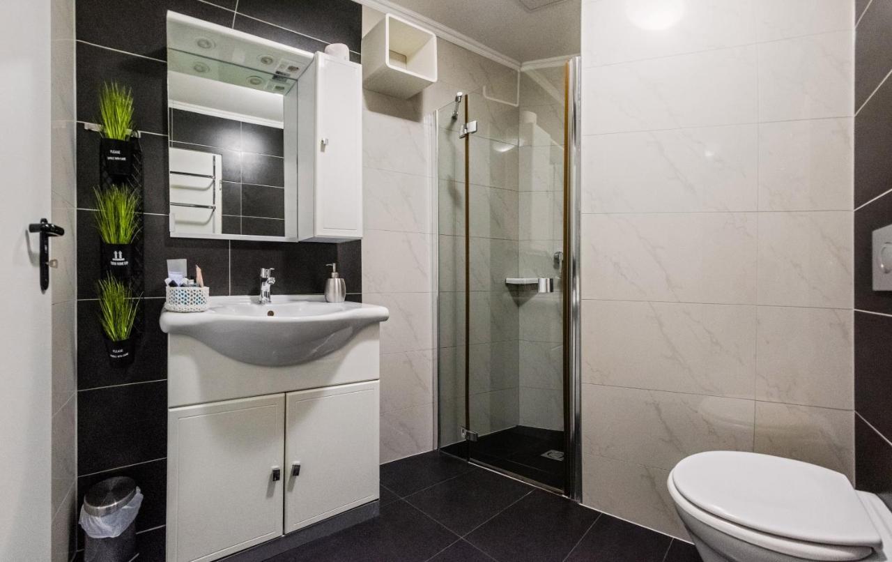 Rooms Verde Petrovče エクステリア 写真