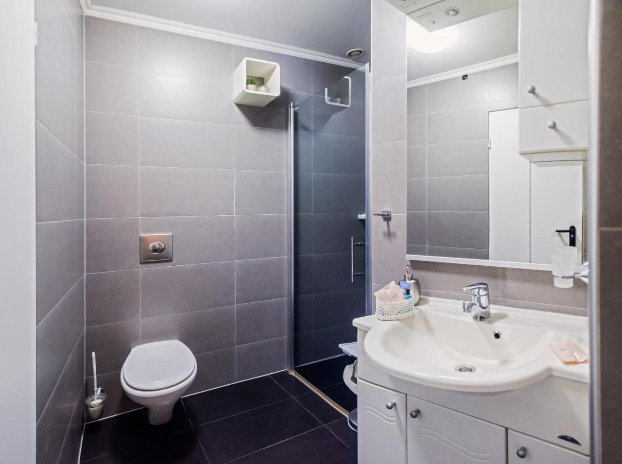 Rooms Verde Petrovče エクステリア 写真