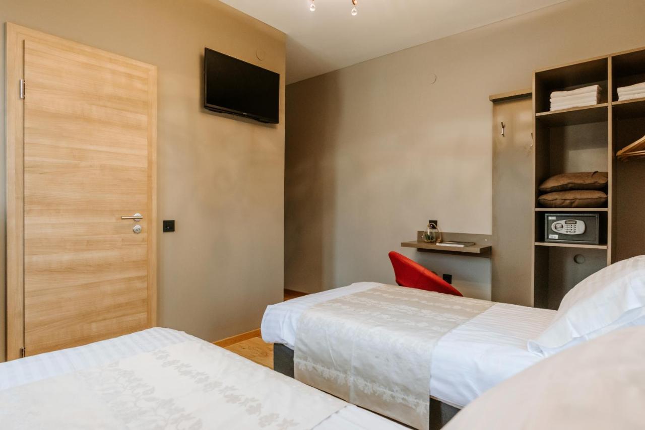 Rooms Verde Petrovče エクステリア 写真